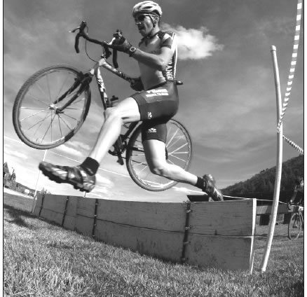 MIKE STEVENS COMPETES IN FIRST DOLORES CYCLOCROSS
